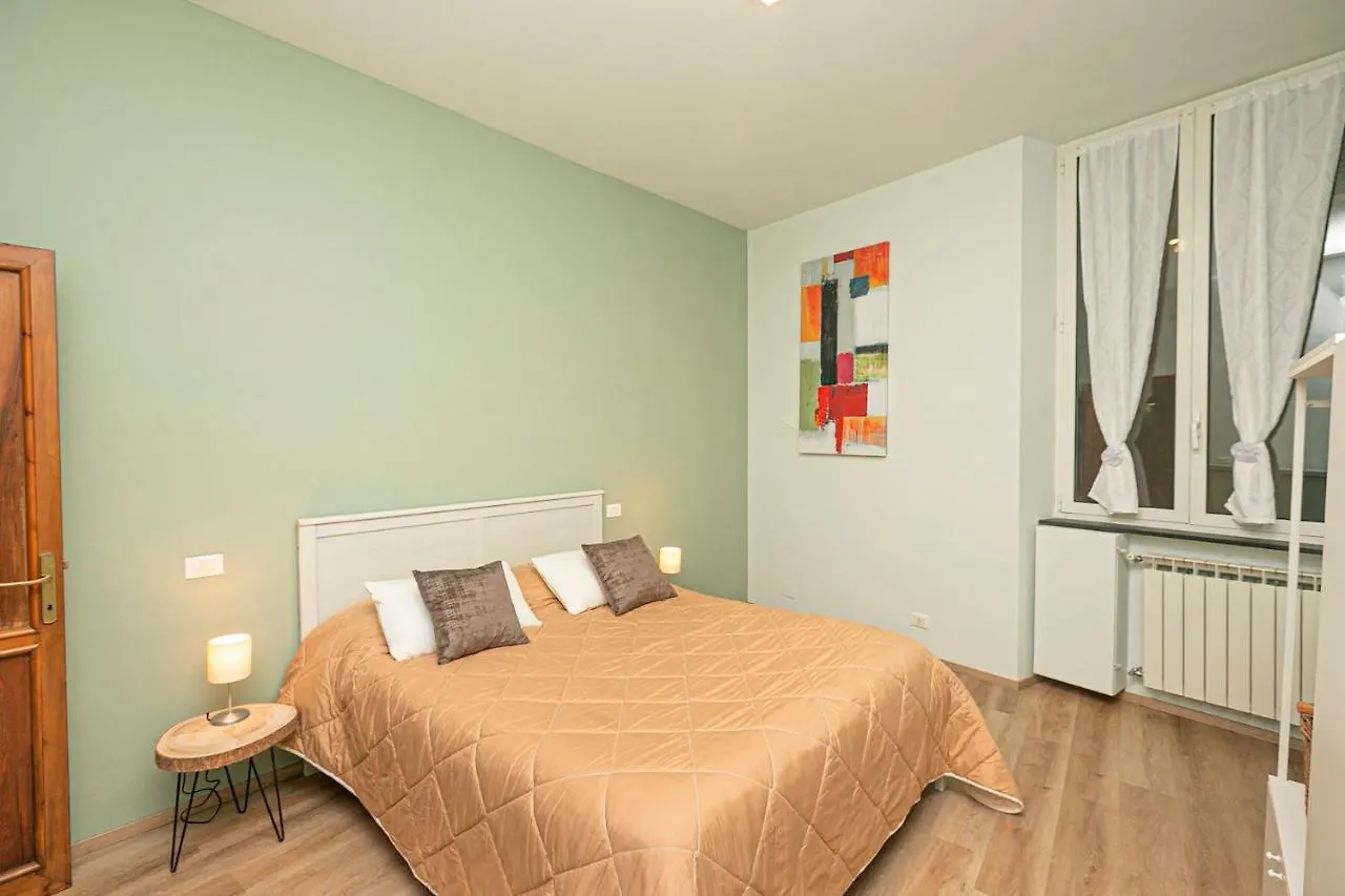 Homes In Genoa - Genova Song Apartment